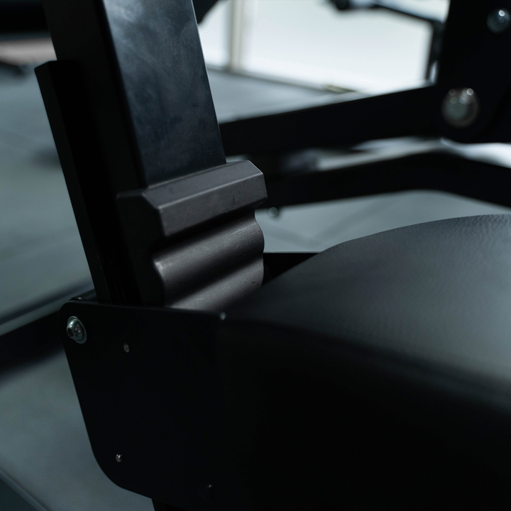 Curl de Bíceps | Máquina de Palanca - Pro Series